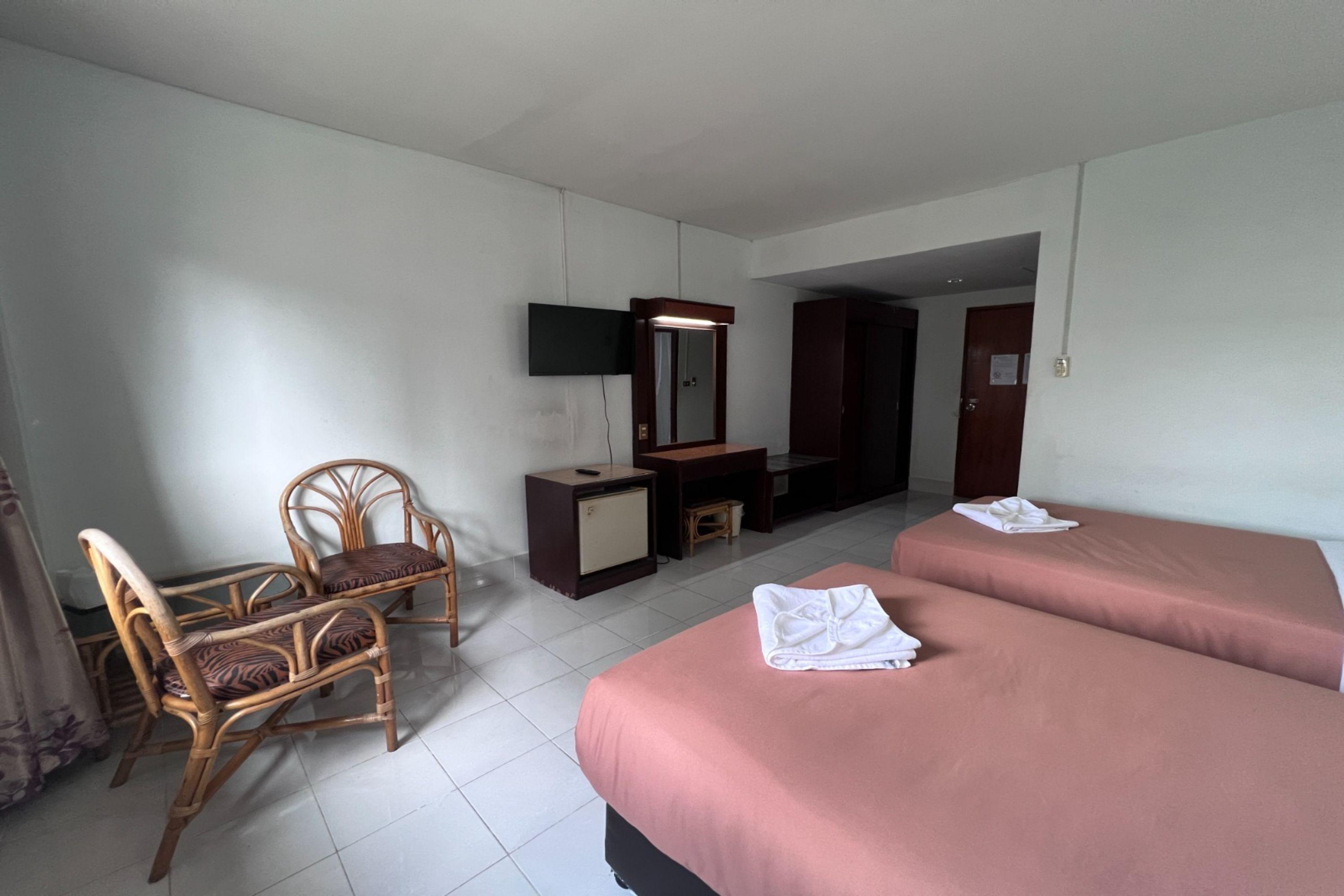 Pure Phuket Residence Buitenkant foto